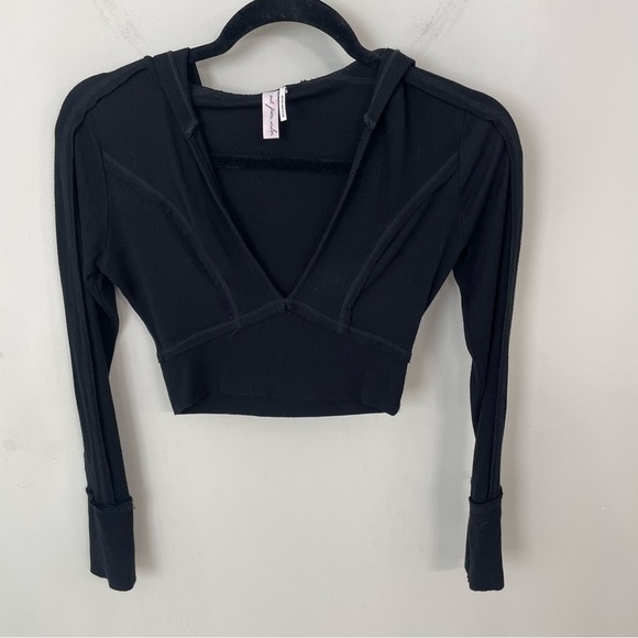 Free People Out From Under Sweet Dreams Hooded Cropped Top Size Small Black. 13 - Picture 2 of 9